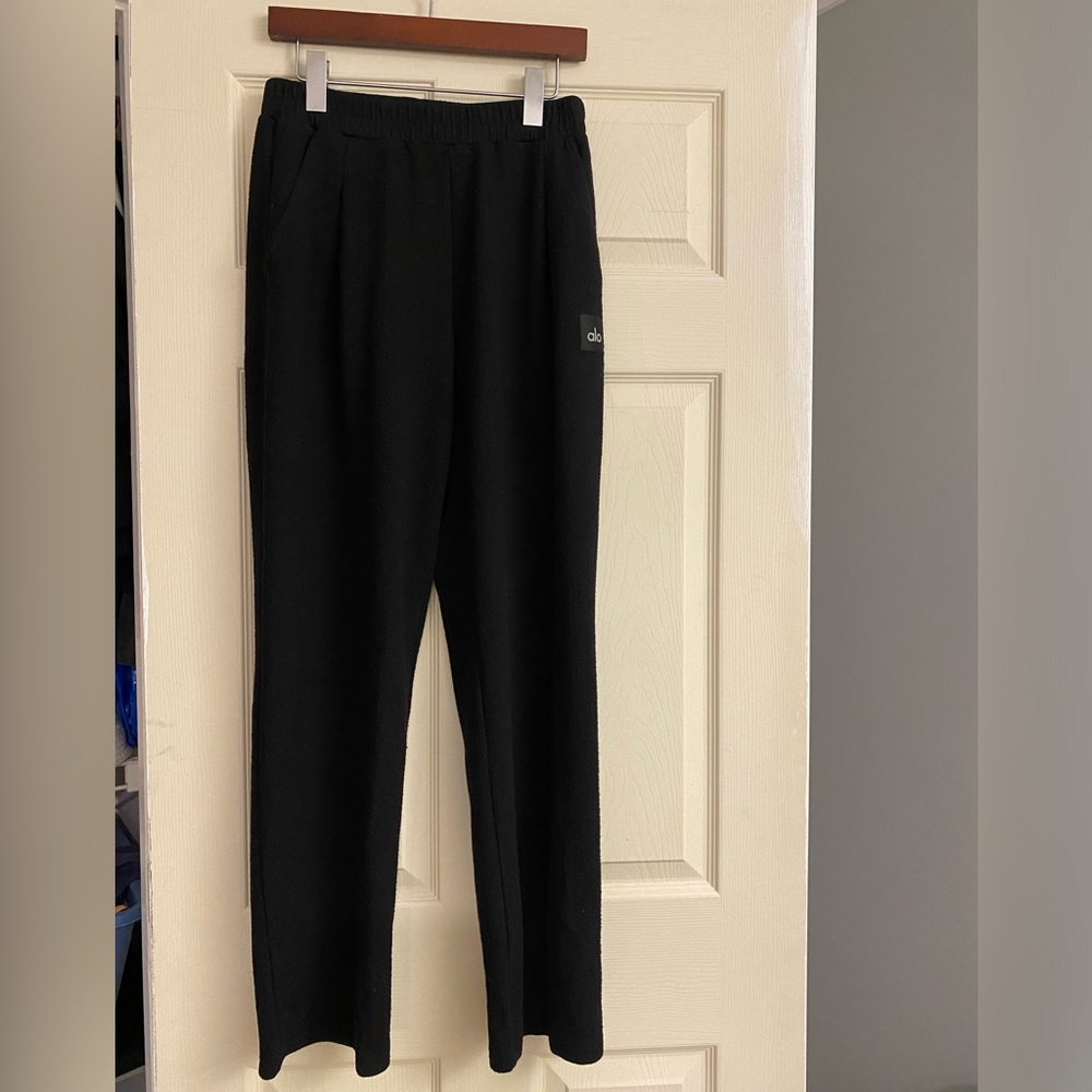 Alo sweatpants. M